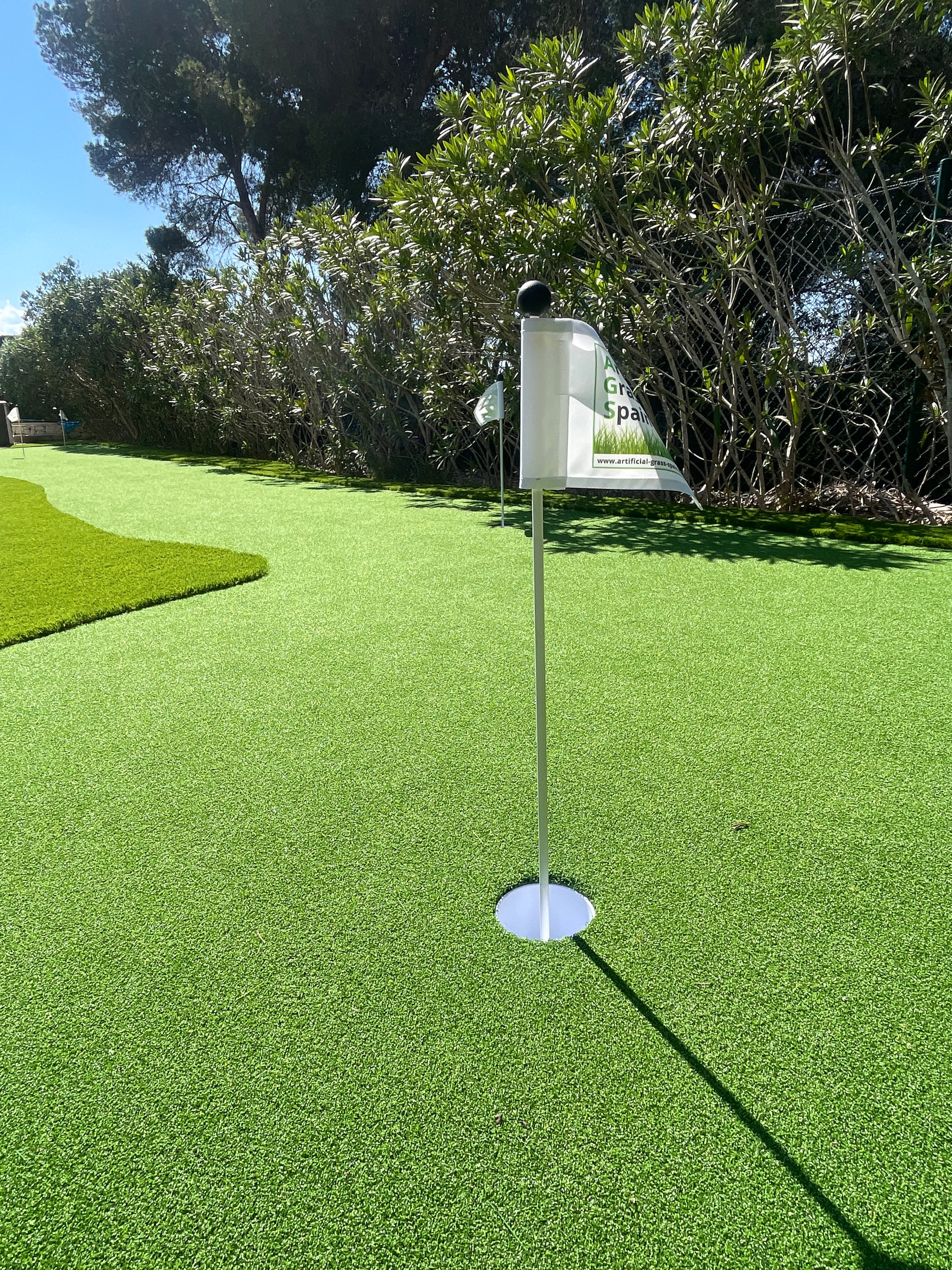 Full putting green with hitting bay net artificial grass Costa Blanca